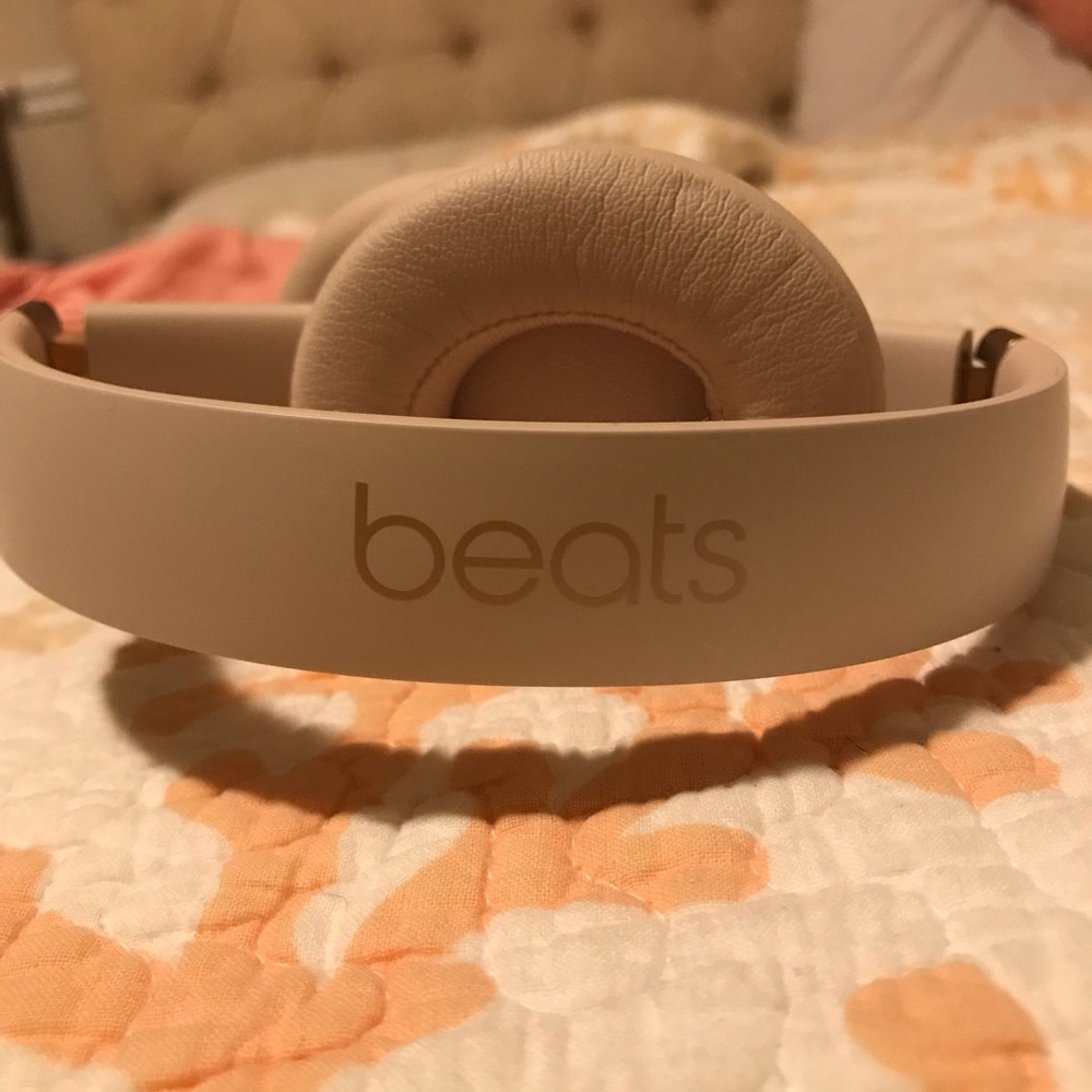 Beats solo 3 wireless